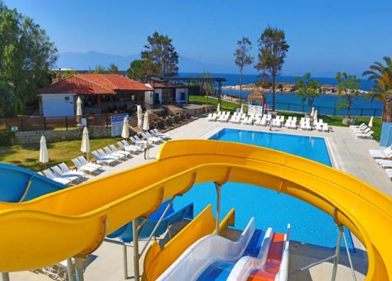Le Bleu Hotel & Resort Hotel