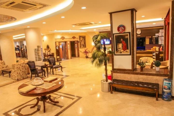Hotel Pine House