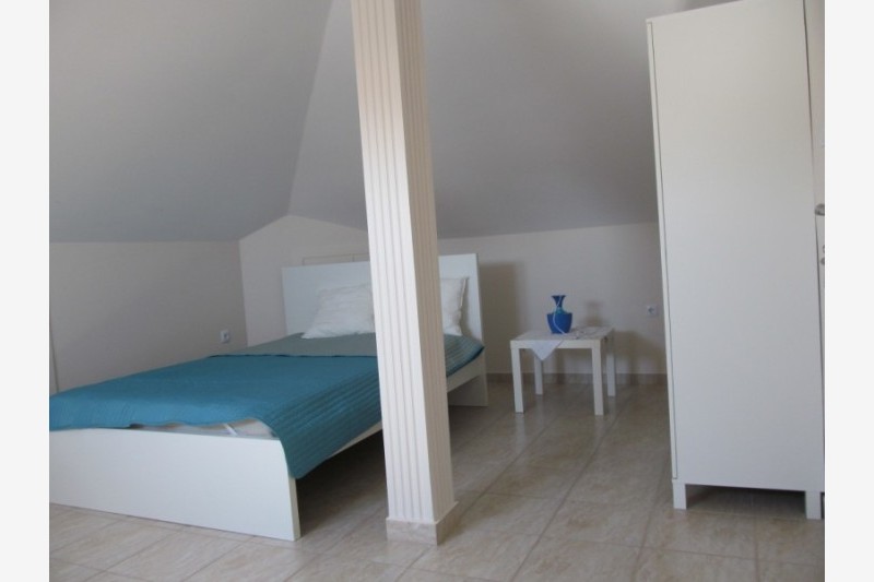 Vila Avra