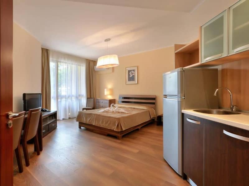 Hotel Golden Line