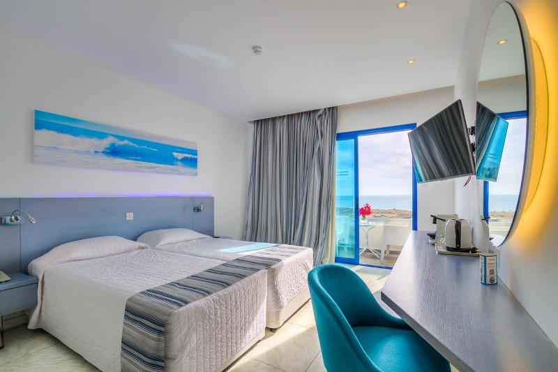 Hotel Anonymous Beach