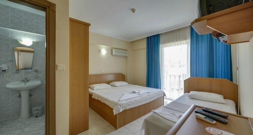 Grand Nett Hotel