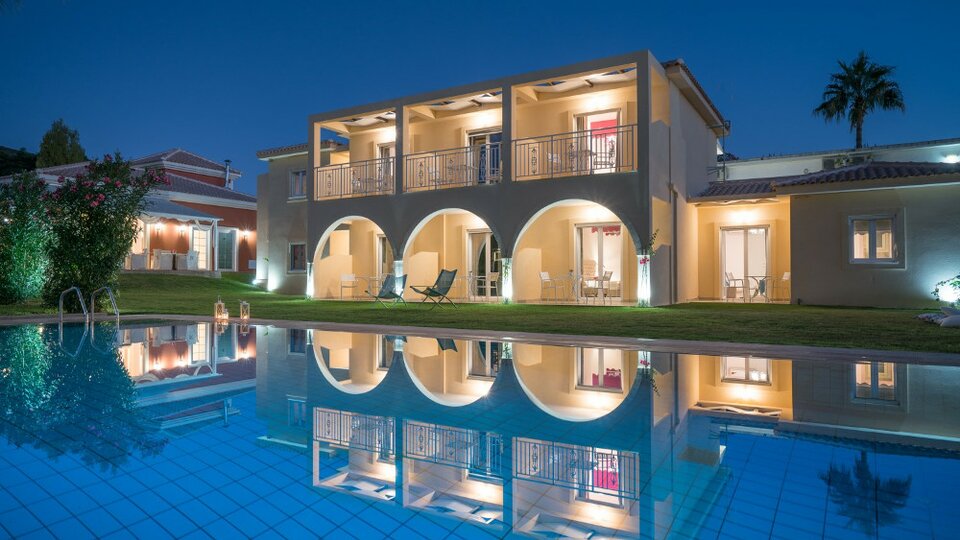 Aeolos Boutique Hotel & Suites