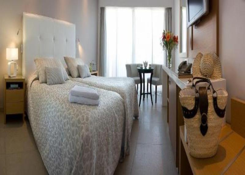 Asterias Beach Hotel
