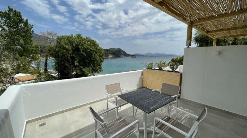 Alboro Seaside Suites 