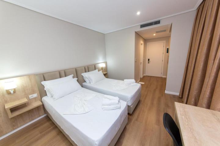 Class Hotel