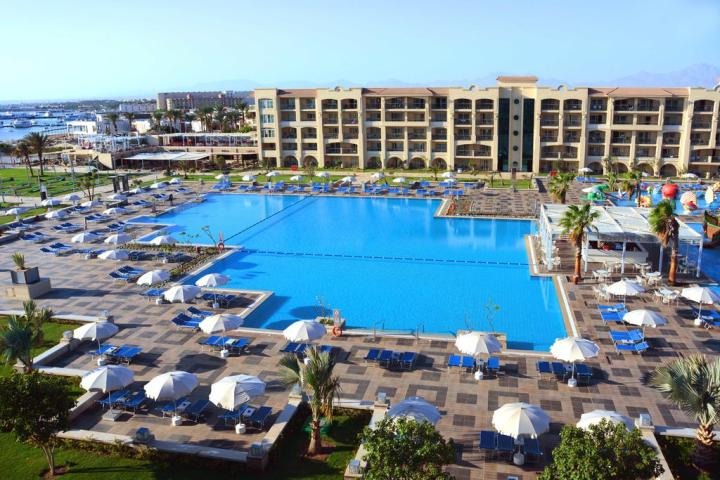 Albatros White Beach