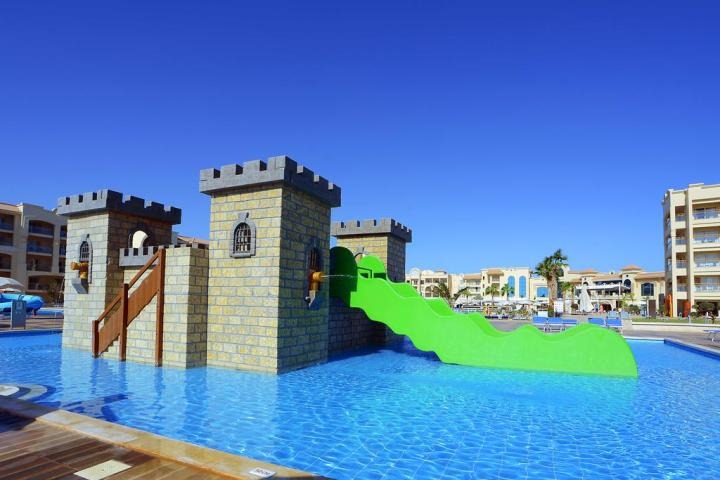 Albatros White Beach