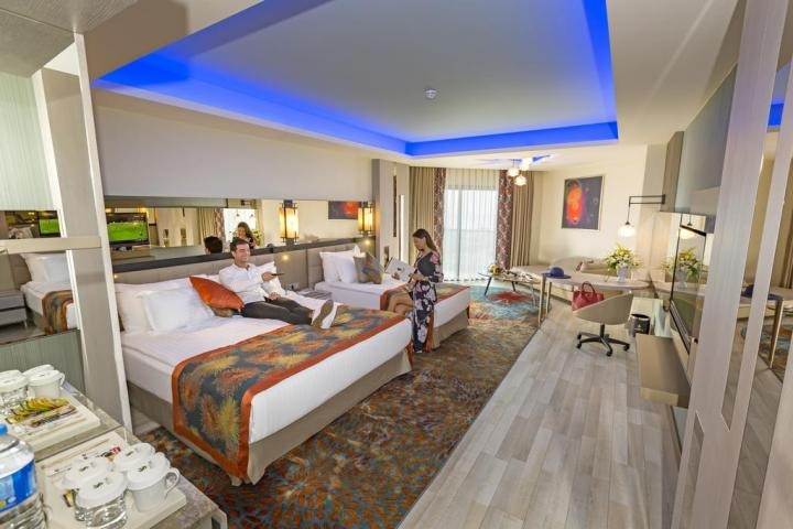 Royal Seginus Hotel