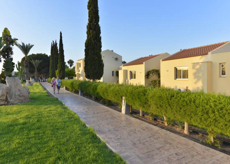 Makronisos Holiday Village Hotel