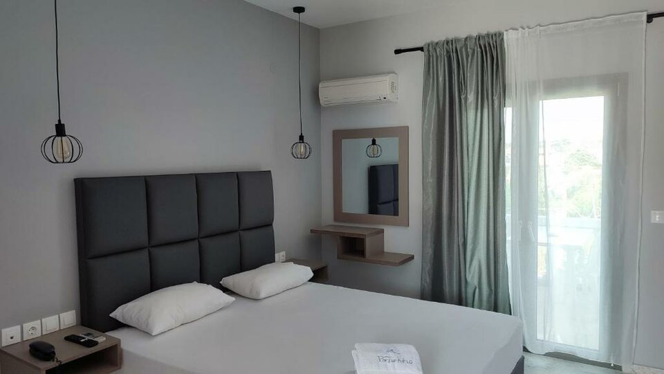 Paraktio Hotel