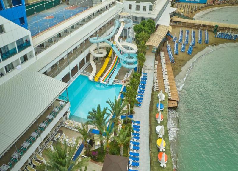 Orange County Resort Alanja Hotel