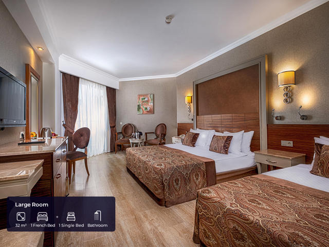 Well Palace Side Hotel