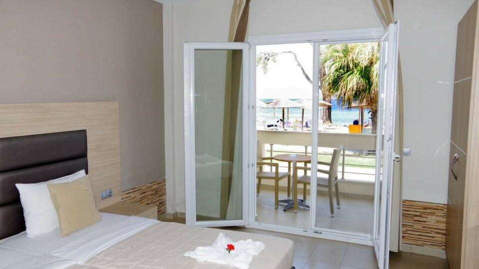 Hotel Rachony Bay