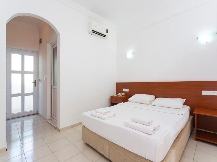 Kriss Hotel