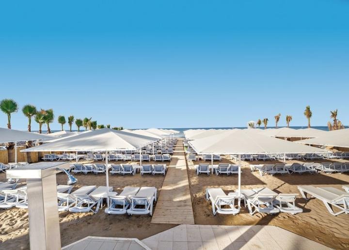 Luna Blanca Resort