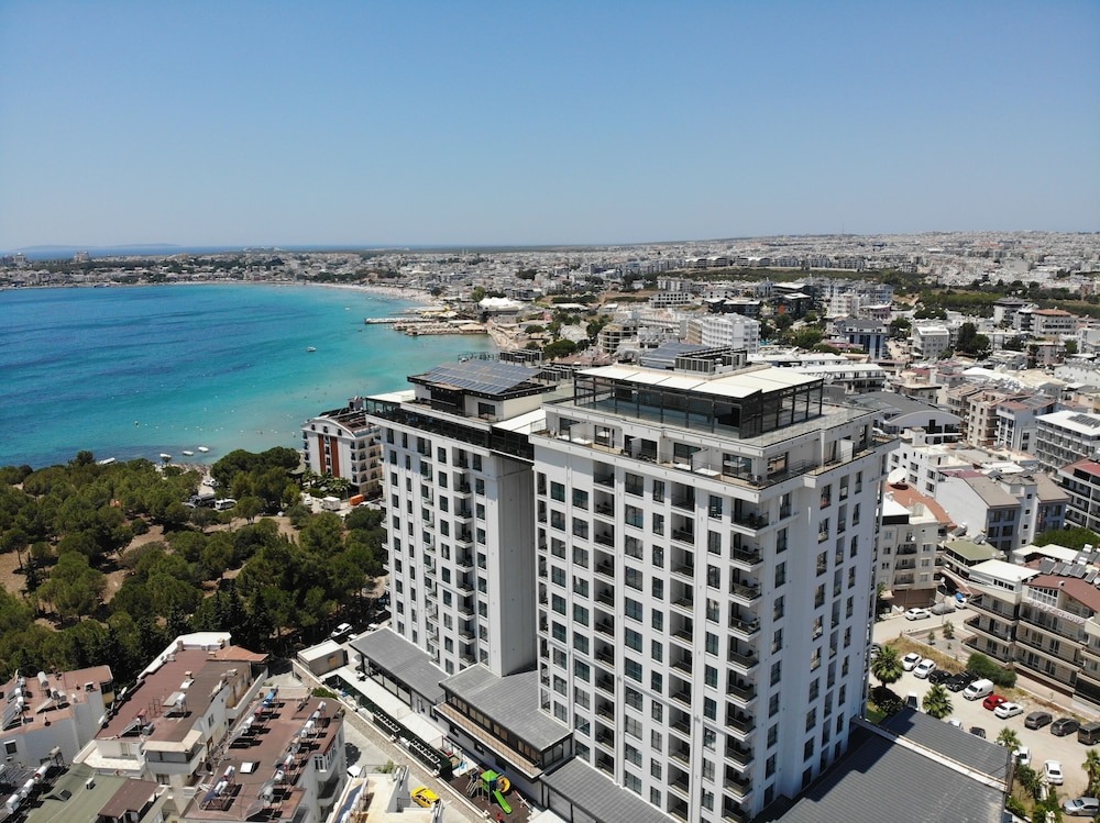 City Point Beach & Spa Hotel