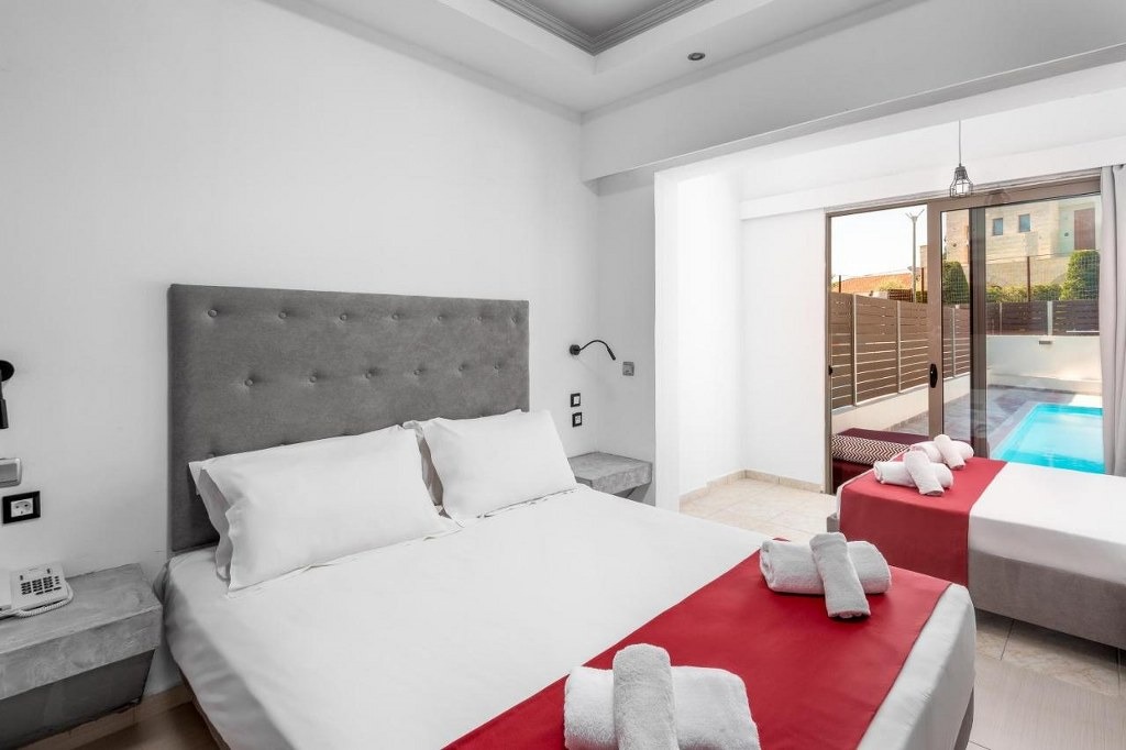 Hotel Delfinia