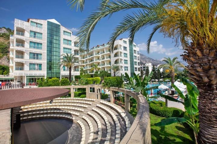 Grand Ring Hotel