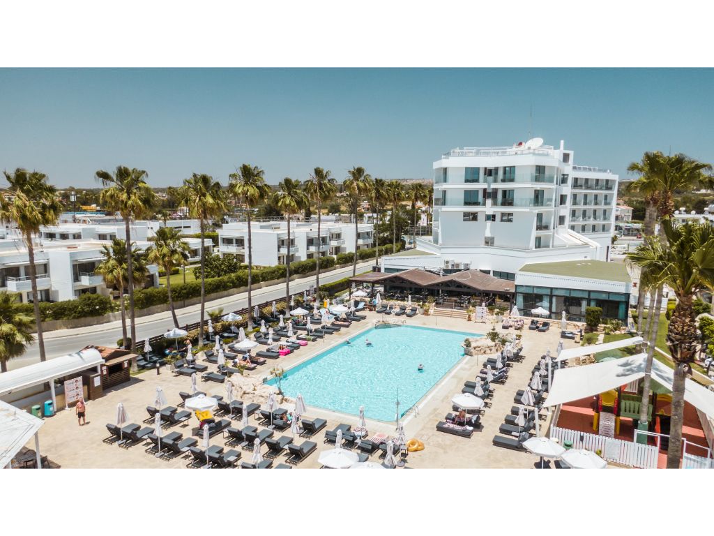 Pavlonapa Beach Hotel