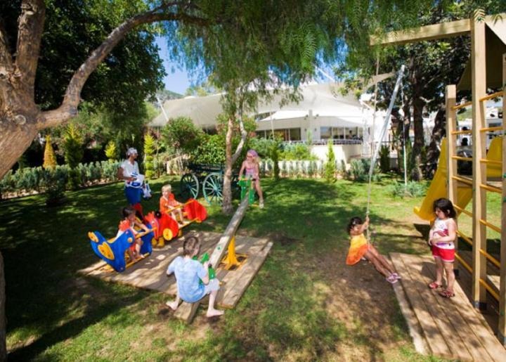 Latanya Park Resort