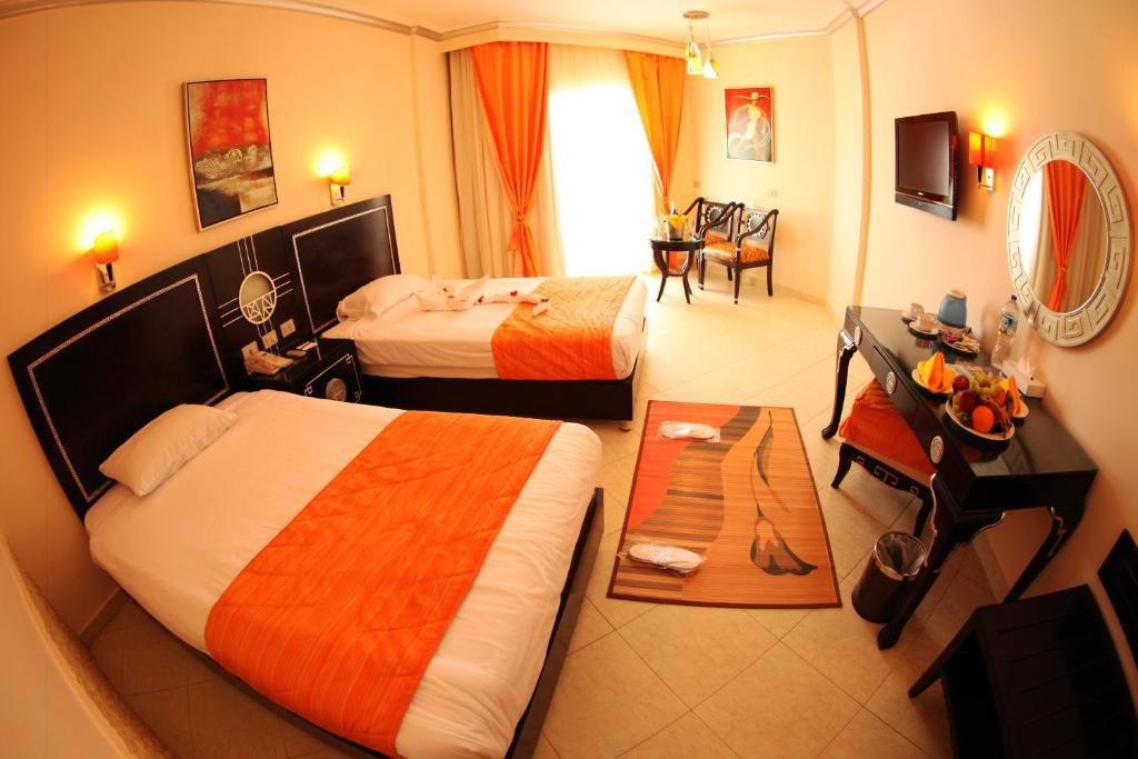  Sphinx Aqua Park Beach Resort