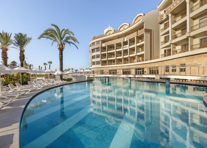 Kirman Belazur Resort & Spa