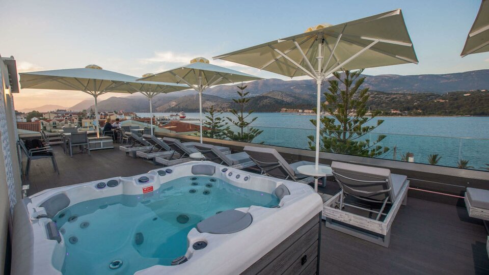 Mouikis Hotel
