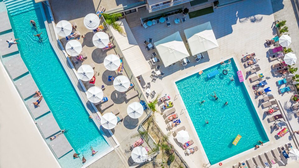 Altura Hotel 