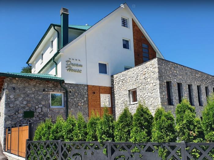 Dream House Hotel
