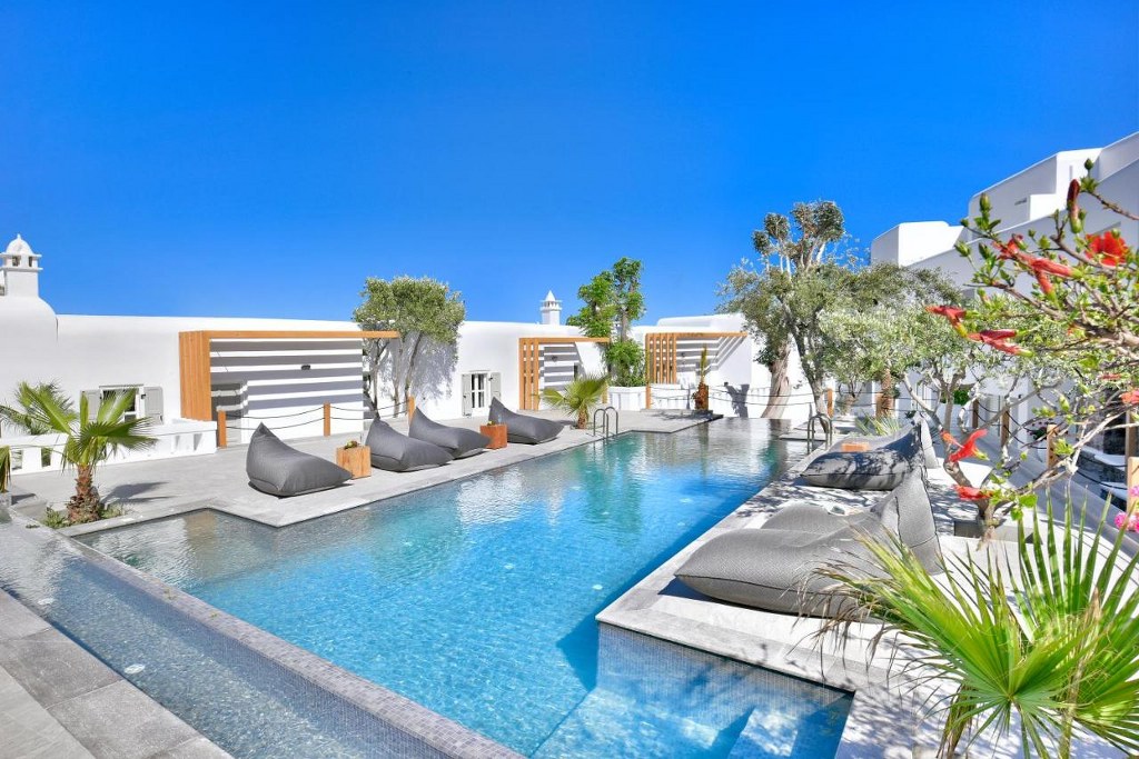 Petinos Hotel