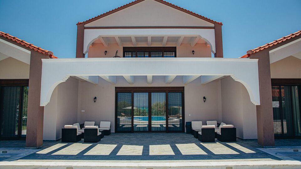 Epavli Alexandros Luxury Villa