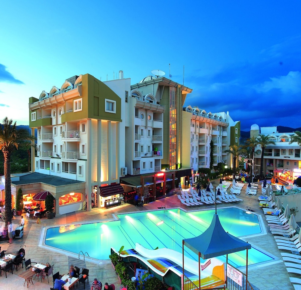 Grand Cettia Hotel