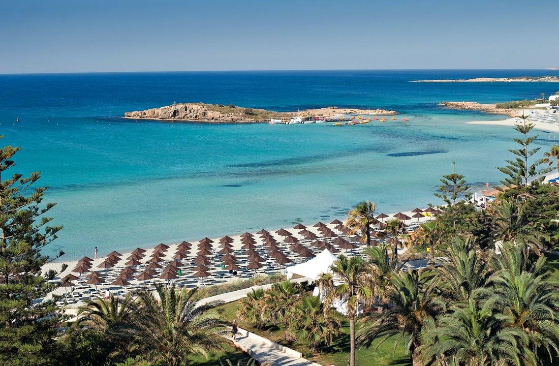 Nissiana Hotel & Bungalows