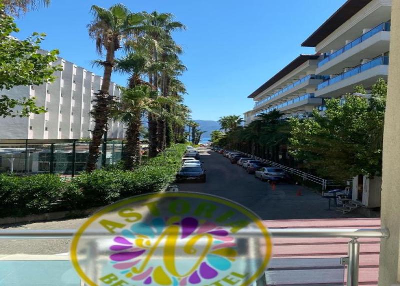 Astoria Beach Hotel