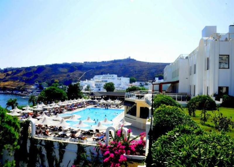Azka Hotel