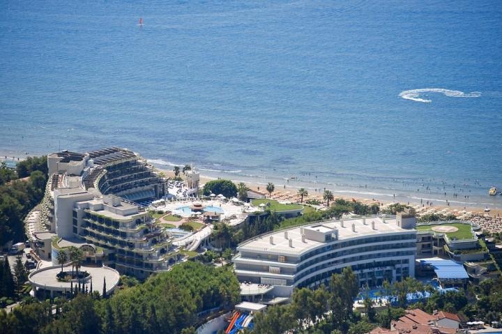 Sunrise Queen Resort & Spa