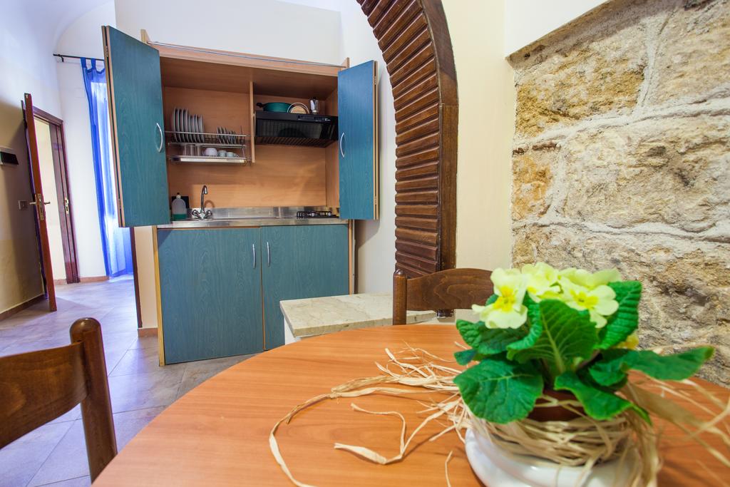 Apartman Case Vacanza Terrasini 2000