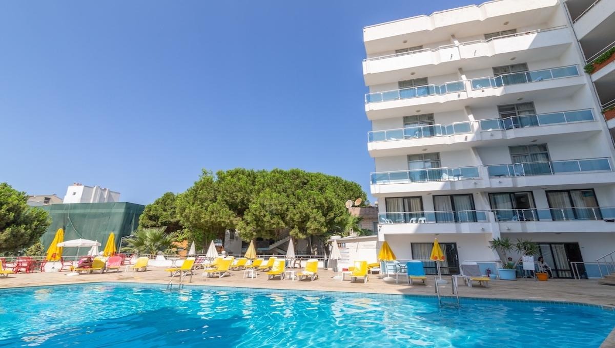 Ponz Hotel