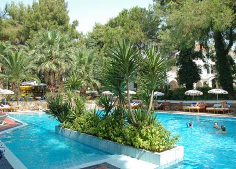Porfi Beach Hotel