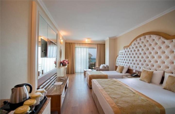 Side Premium Hotel