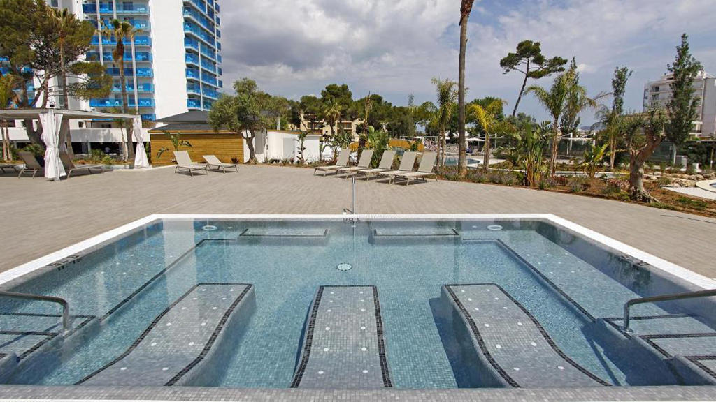 BG Tonga Tower Design Hotel and Suites