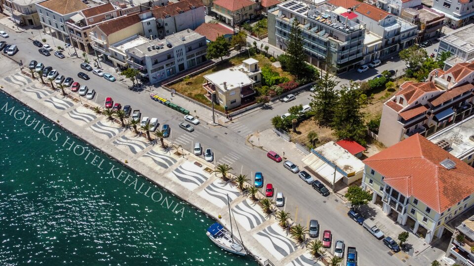 Mouikis Hotel