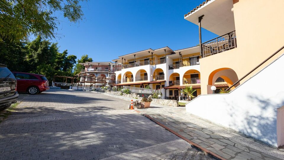 Hotel Kassandra Bay Village