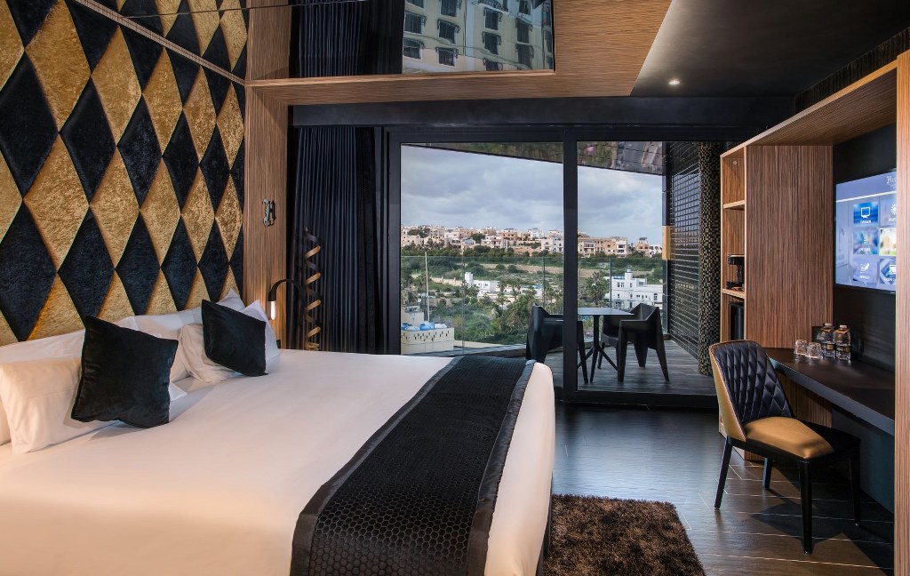 H Hotel