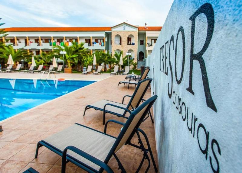Tresor Sousouras Ex Hanioti Palace Hotel