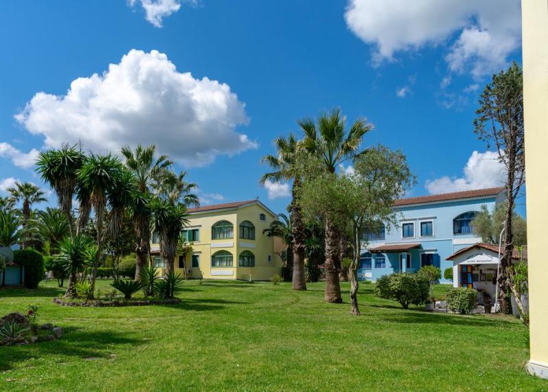 Govino Bay Aparthotel
