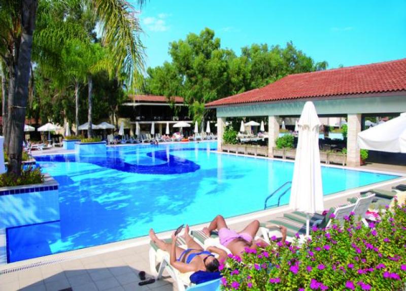 Champion Holiday Village Hotel