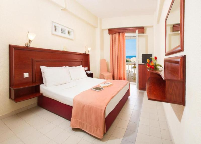 Xenios Loutra Beach Hotel