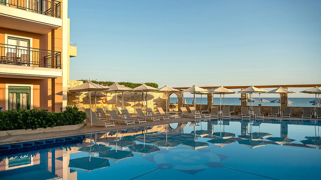 Caldera Bay Hotel